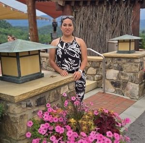 Meet your Posher, Damaris yaneth